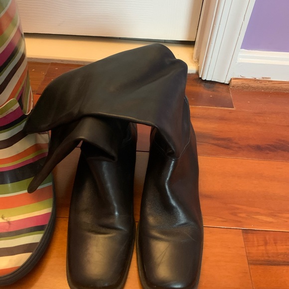 Rain boots and Leather boots - Picture 3 of 3